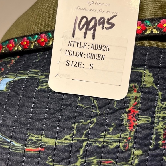 Adore Green Military Field Jacket with Vintage Aesthetic - Picture 14 of 16